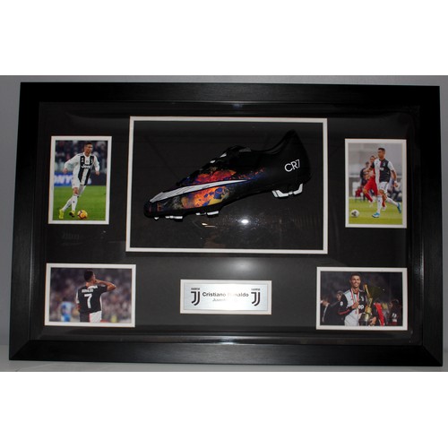 92 - FRAMED CHRISTIAN RONALDO FOOTBALL BOOT WITH COA RRP £249 ( DH/4 P21188831)