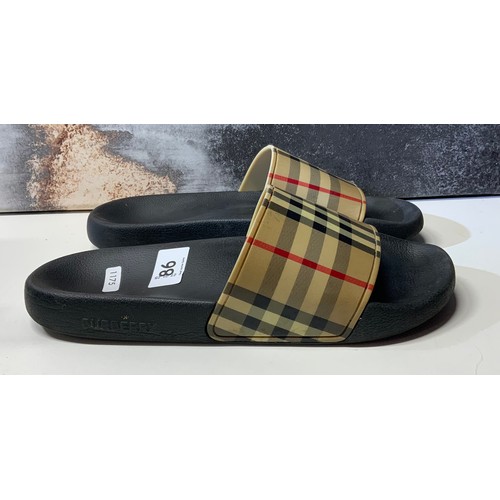 86 - BURBERRY WOMENS FURLEY SLIDERS SIZE 38 UK 5 - USED RRP £320 ( ACC/09/POCA/p24020143 )