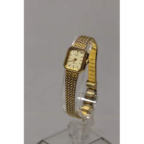 212 - VINTAGE 1988 LADIES ROTARY QUARTZ SQUARE FACED WATCH ( P23066165 / C )