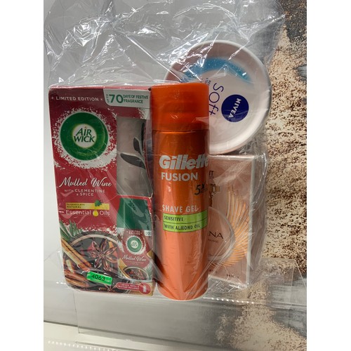 63 - SCENT FAVOURITES ORIANA POUR FEME 100ML , NIVEA SOFT 500ML CREAM,AIR WICK MULLED WINE, GILLETTE FUSI... 