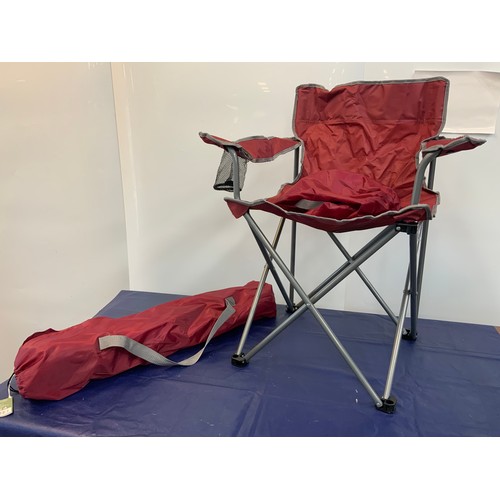 200 - 2 X TESCO FOLDING CAMPING CHAIRS IN BAG (RED) TOTAL RRP £26.50 ( P23078825 / C )