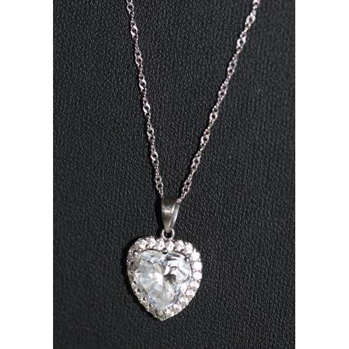 228 - SILVER 925 NECKLACE WITH SILVER 925 HEART PENDANT ( P23231896 / C )