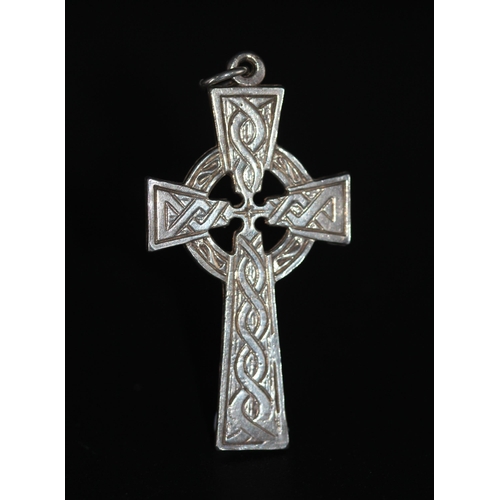 226 - METAL CROSS IN BOX GERMAN SILVER RRP £100 ( P23230289 / a )