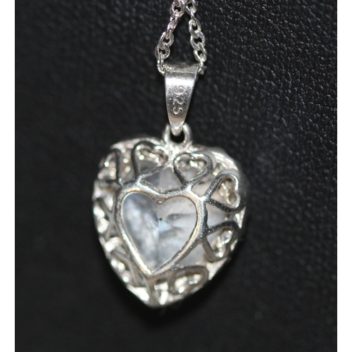 228 - SILVER 925 NECKLACE WITH SILVER 925 HEART PENDANT ( P23231896 / C )