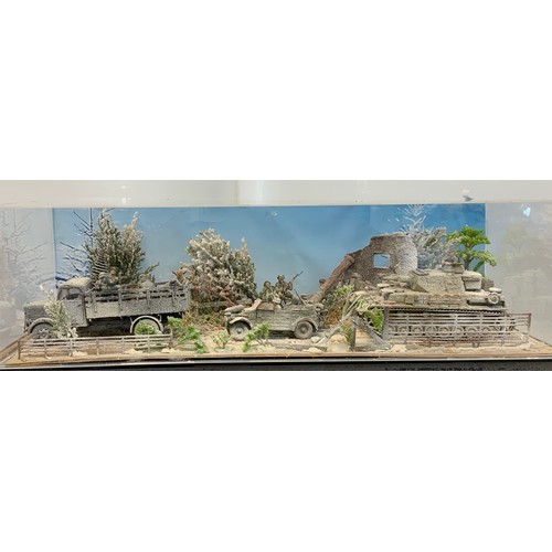 86 - PANZER KAMPFWAFGEN IV SOLDIERS, MOTORBIKE & TANK IN DISPLAY CASE