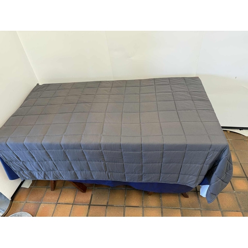 122 - ZONLI WEIGHTED BLANKET 48