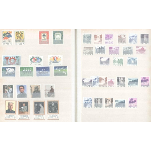 254 - China; People’s Republic; 1959-90 u.m. collection in stockbook and stockalbum, nearly all in sets. N... 