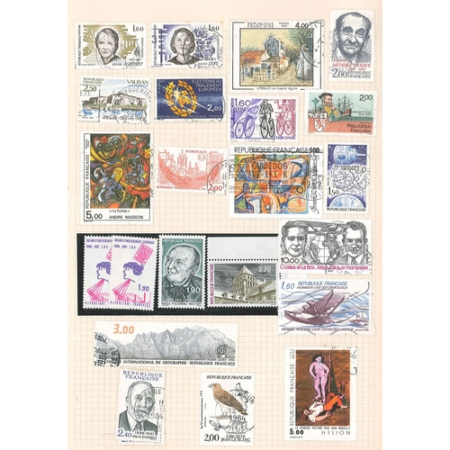 179 - France; 1960-86 mint (u.m. and l.m.m., a few stuck) and used colln. in two binders. (c.1,150)