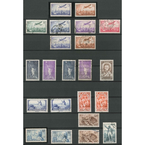 203 - France; 1914-46 mint and used collection of mainly commemoratives and pictorials in stockbook, with ... 