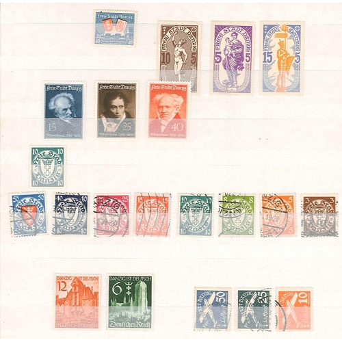 191 - Danzig; 1920-38 useful m. & u. collection on stockleaves, mainly defins., and generally fine/v.f. Th... 