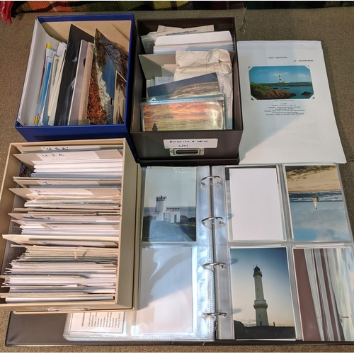 110 - Postcards; Lighthouses; extensive collection mainly loose but some in album - Scotland, other Britis... 