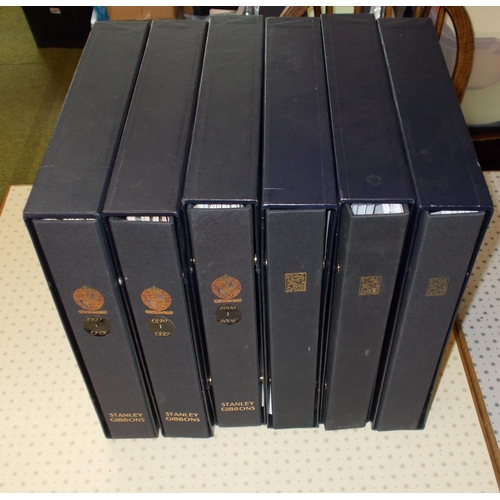 434 - UK Collections; 1971-2012 (Dickens) u.m. collection in six albums. More ordered in first three, with... 