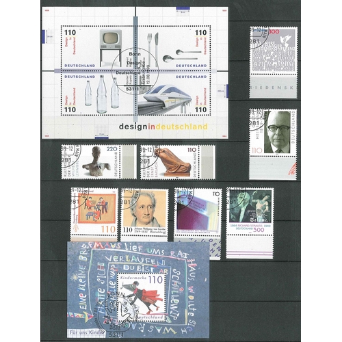 226 - Germany; Unified; 1997-2004 fine used (c.t.o.) collection in stock-book, all-different. Cat.£1,196 (... 