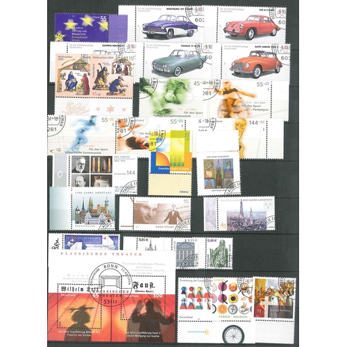 226 - Germany; Unified; 1997-2004 fine used (c.t.o.) collection in stock-book, all-different. Cat.£1,196 (... 