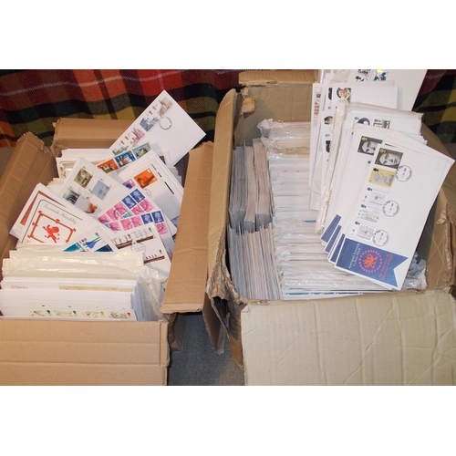 394 - UK; First Day Covers; [This, and the following three lots, are a clear-out of our own bulk stock of ... 