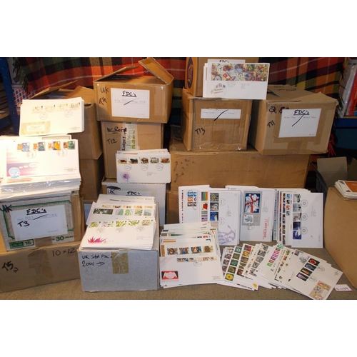 395 - UK; First Day Covers; mid-1960s to c.2008 illustrated covers with typed addresses (or neat label or ... 