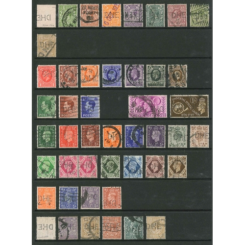 432 - UK Perfins; Letter D, QV to KG6. (c.3,600 items)