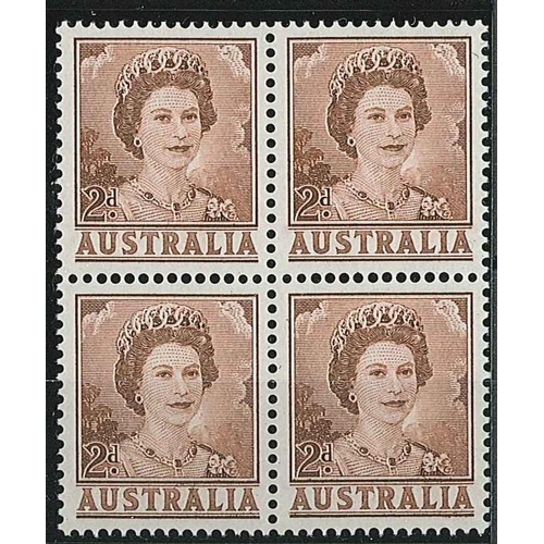 1124 - Australia; 1959-63 2d brown coil fourblock u.m., SG 309b cat.£14.