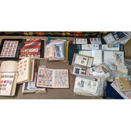 32 - Mixed Lots; two boxes of stamps and covers - much UK and USA but general material also.... 
