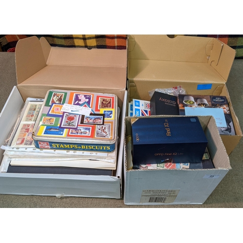 23 - Mixed Lots; a flat box of mixed world pages (inc. much Bulgaria, Liechtenstein), shoebox of covers, ... 