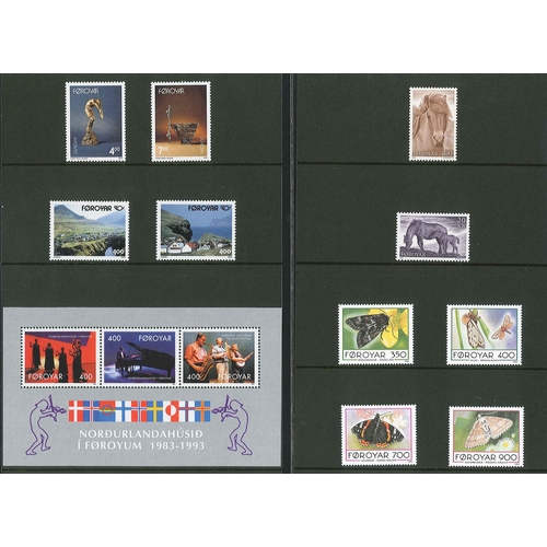 1356 - Faroe Islands; 1993 year pack with 10 stamps and 1 m.s. u.m.