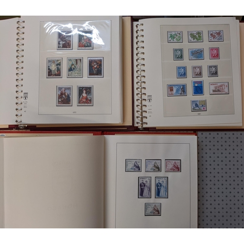 214 - Monaco; 1960-82 u.m. collection in three Lindner hingeless albums (earliest in old-style pages). App... 