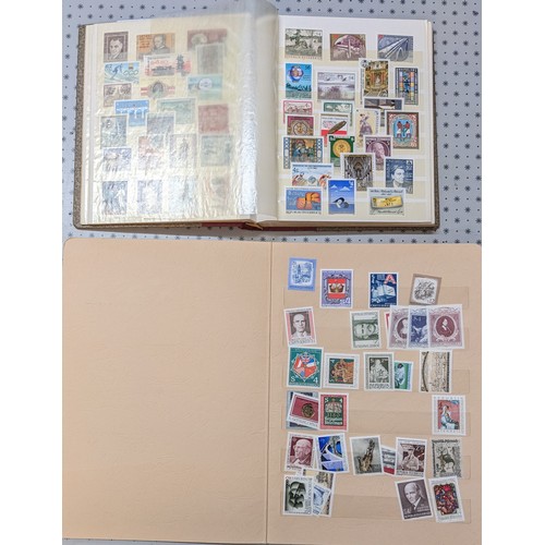 1320 - Austria; 1980-90 almost complete u.m. collection in stockbook, plus 1980 again in year folder. S.t.c... 