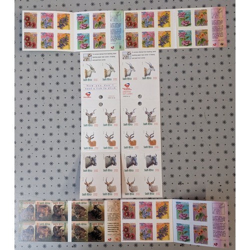 248 - South Africa; Booklets; 1993-2001 selection of 29 different mint. Cat.£181.... 