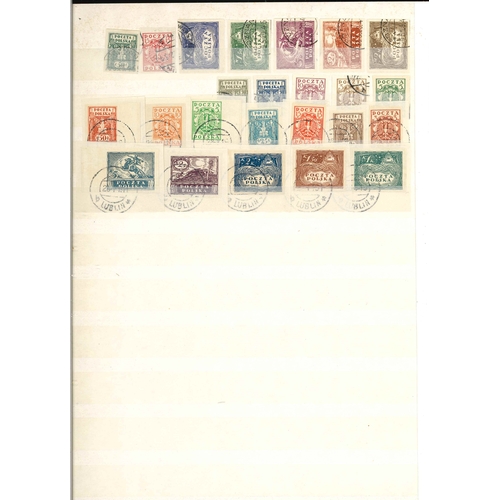 279 - Poland; 1918-c.1950s useful collection in stockbook and other loose stockleaves (total c.44 sides), ... 