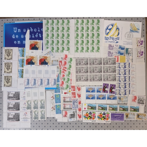 105 - France; approx. late-1980s to 1990s package of unmounted mint stamps and booklets. Often in pairs or... 