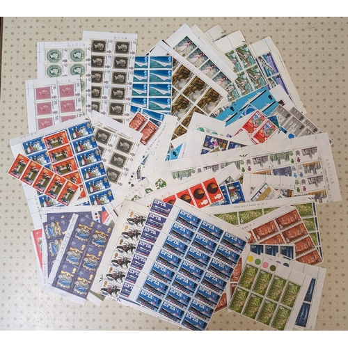 772 - UK Mixed Lots; mainly 1966-70 bundle of u.m. blocks (all smaller than quarter-sheet) of commems, no ... 