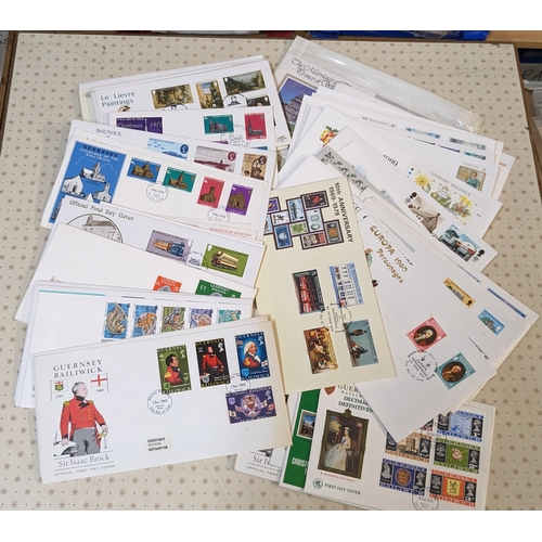 3332 - Guernsey; 1969-90 box of illustrated first day covers, nearly all unaddressed and fine. (c.160)... 