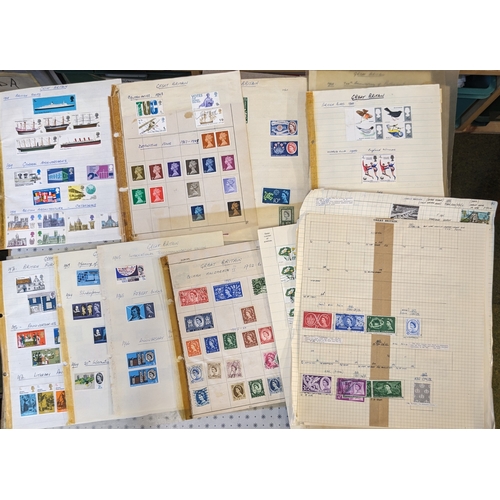 770 - UK Mixed Lots; big bundle of pages (almost 10cm deep) from many different collections. Very mixed ea... 