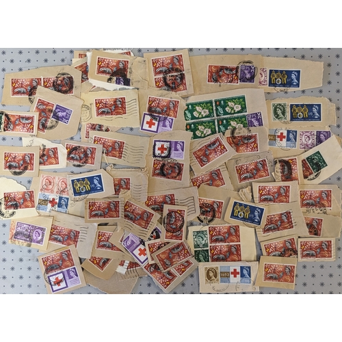 773 - UK Mixed Lots; 1962-64 packet of kiloware, all the commems being phosphor inc. NPY 1/3 (2), Paris (4... 