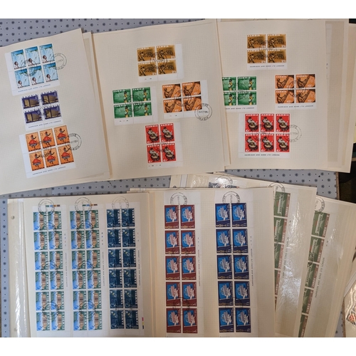 359 - Zambia; 1964-70 (Meteorological) complete run of defins and commems, all in blocks. Generally with c... 