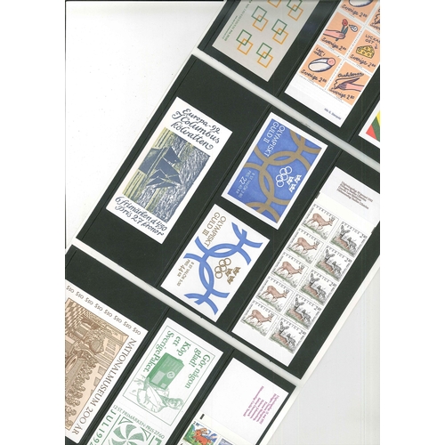 2427 - Sweden; 1992 booklets year pack containing 11 u.m. bkts. Face value SEK.342.40 [stock photo]... 