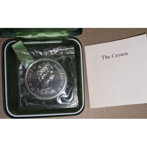 1127 - UK Coins; 1972 Silver Wedding silver proof crown in original box.