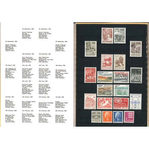 1569 - Denmark; 1978 year pack containing 20 u.m. stamps, face value DKK.31.70 (excluding charity premiums)... 