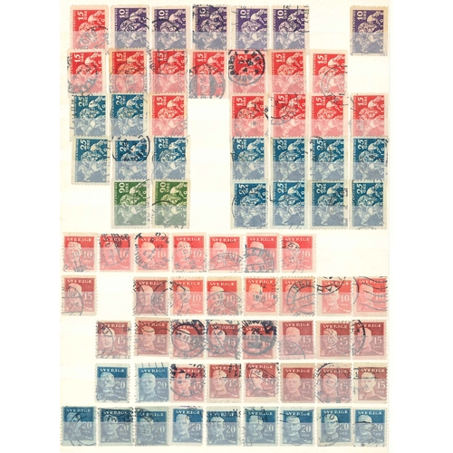 322 - Sweden; stockbook (32 sides) with duplicated mainly defins, majority used. Includes Ring Types (c.22... 