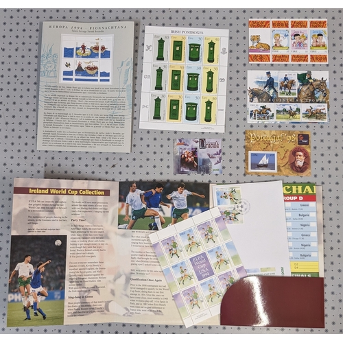 200 - Ireland; 1989-99 seln. of u.m. miniature sheets and sheetlets, the 1994 World Cup and Europa being i... 