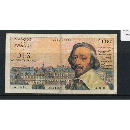 65 - Banknotes; France; 1962 10 New Francs, about F (pinholes), Krause 142.... 