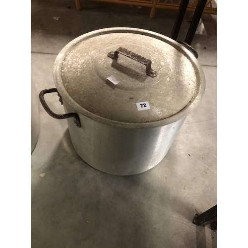 72 - LARGE COOKING POT