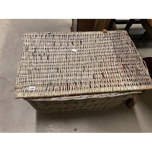 LARGE WICKER BASKET WITH BLANKETS