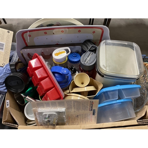 67 - BOX OF KITCHEN ITEMS