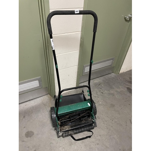 562 - PUSH MOWER