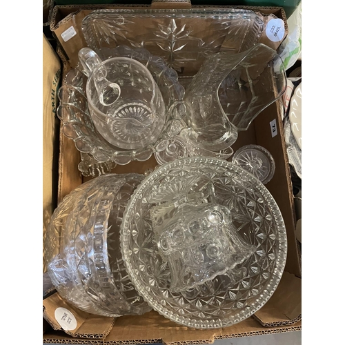 73 - BOX OF MIXED GLASSWARE