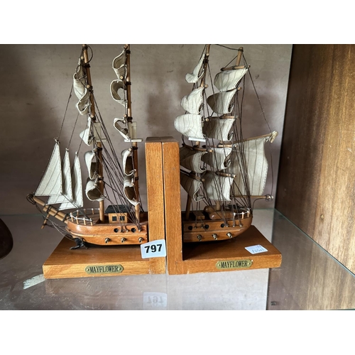 797 - SHIP BOOK ENDS