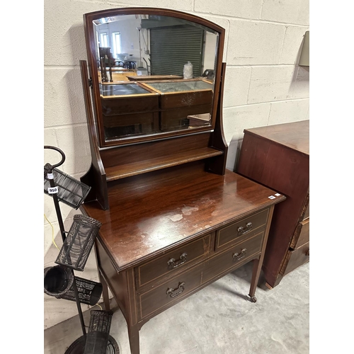 951 - DRESSING TABLE & MIRROR