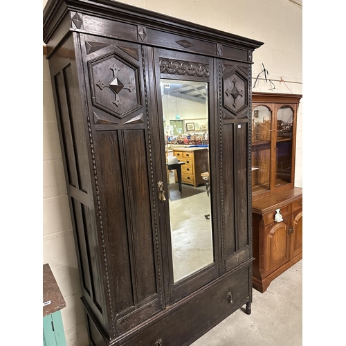 958 - LARGE OAK WARDROBE