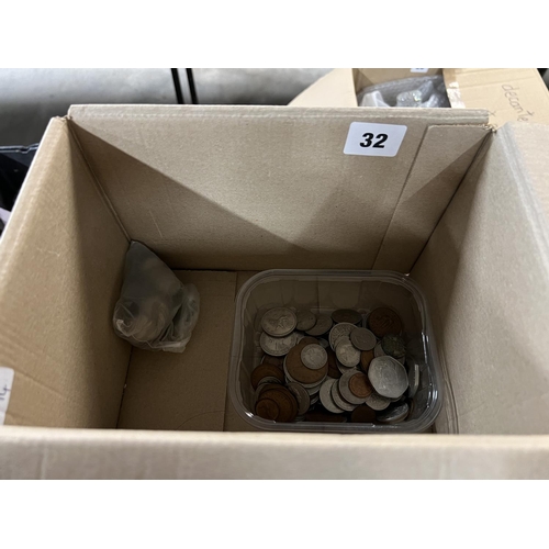 32 - BOX OF MIXED COINS